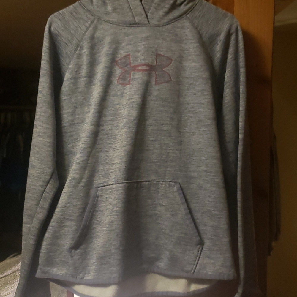 Under Armour Sweatshirt